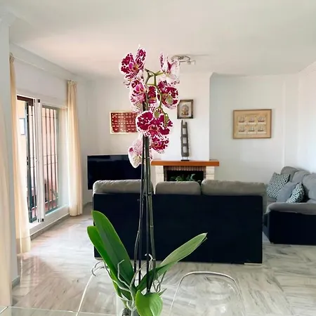 Sunny House At The Infinity Pool Shared 贝纳尔马德纳