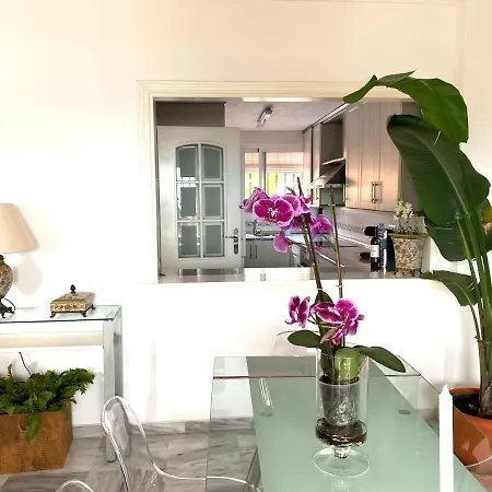 度假居 Sunny House At The Infinity Pool Shared 贝纳尔马德纳